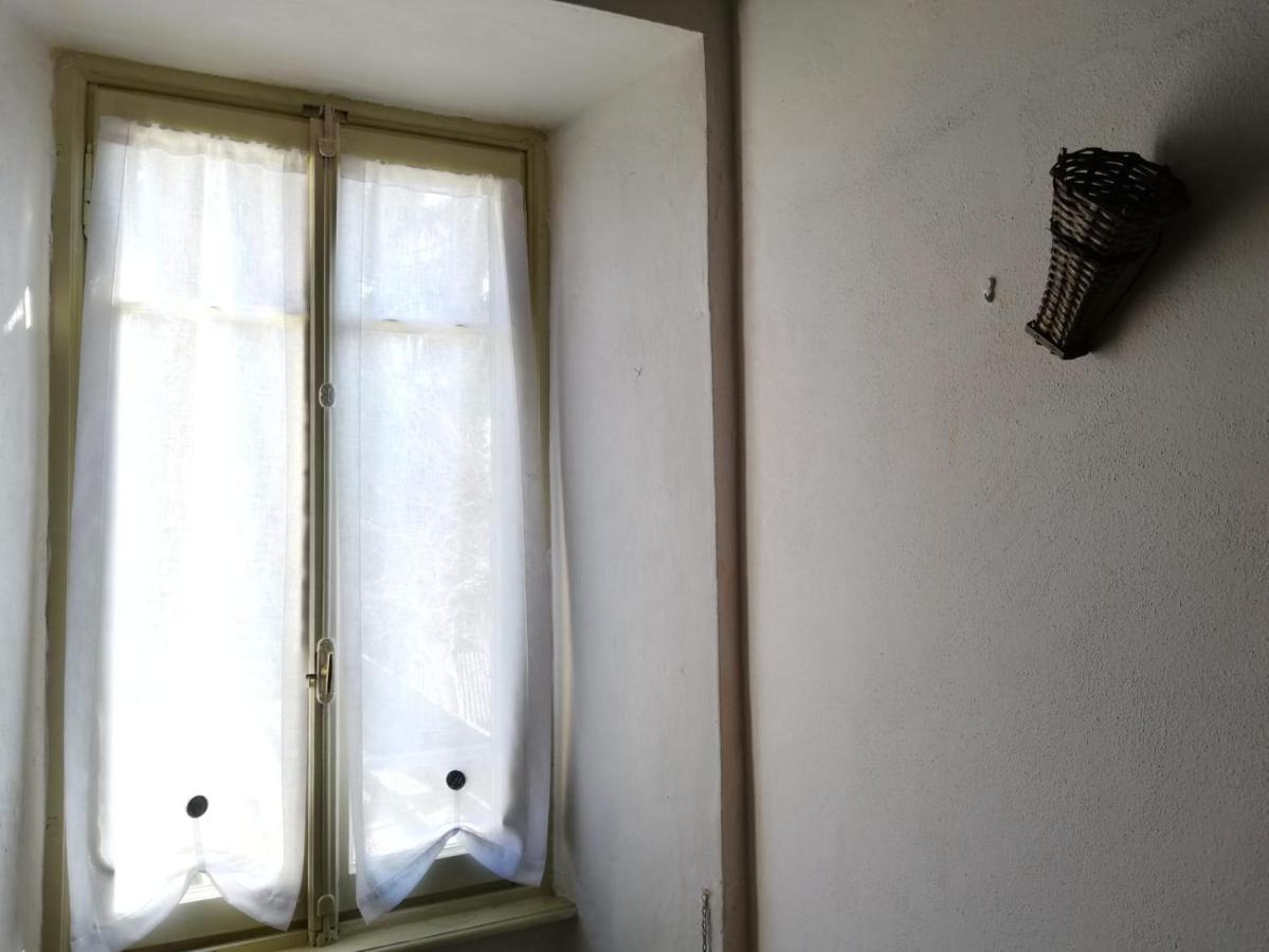 Готель Residenza Santa Valeria Caglio Екстер'єр фото