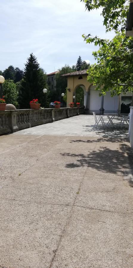 Готель Residenza Santa Valeria Caglio Екстер'єр фото